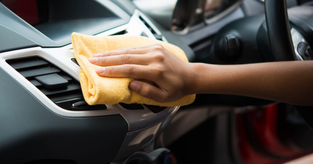 microfiber towel for car interior cleaning